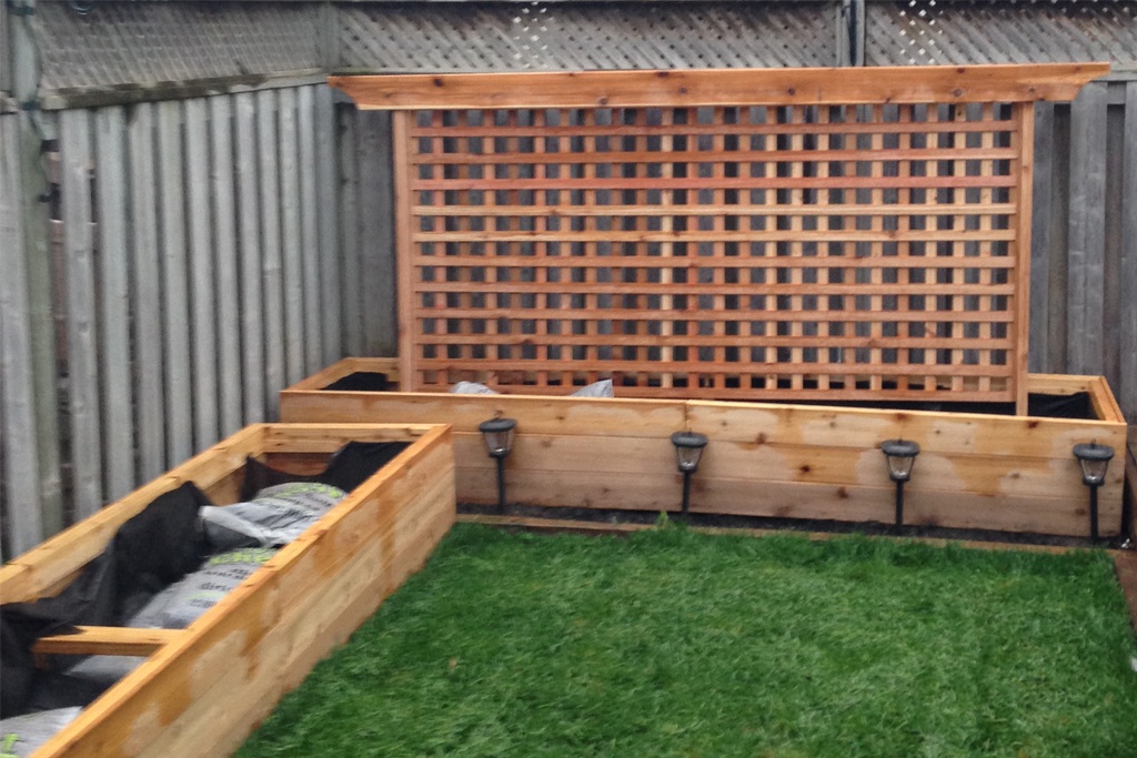 Cedar Garden Box and Trellis